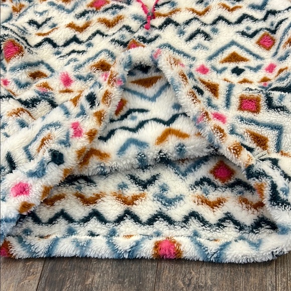 Eddie Bauer Multicolor Patterned Pull-Over - Picture 5 of 11